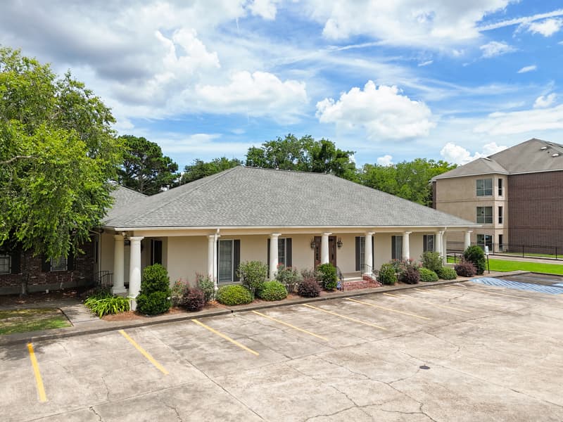 Fully Leased and Renovated Office off Sherwood Forest Blvd - 10.4% Cap