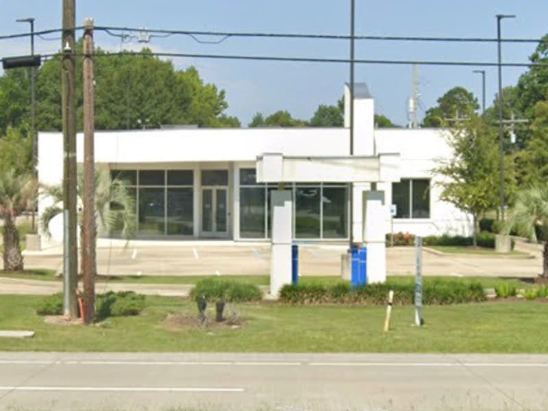 Standalone Retail w/ Drive Thru in Central