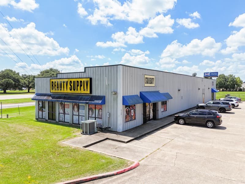 Corner Retail Property on NW Evangeline Thwy