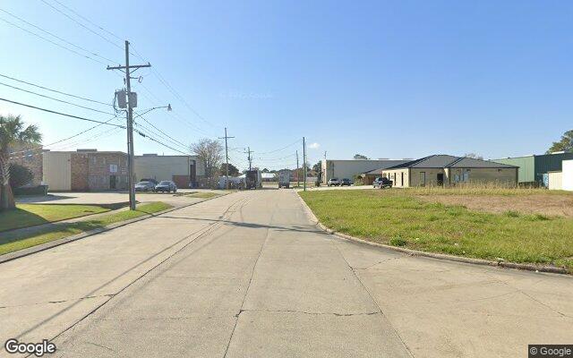 Street view of 2072 Bonn St; 3828 Spencer St, 3,506 SF retail building in Harvey, LA