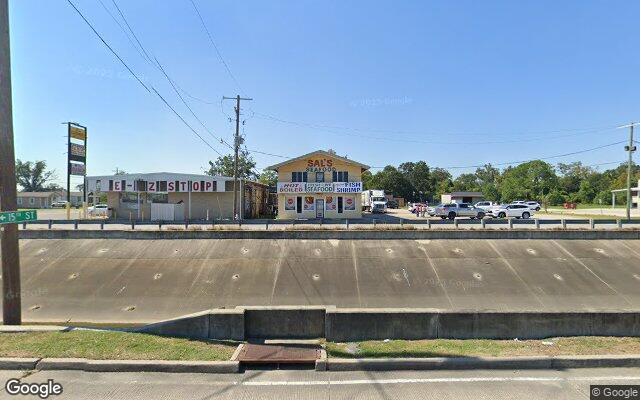 Street view of 1512 Barataria Blvd, 9,800 SF restaurant building in Marrero, LA
