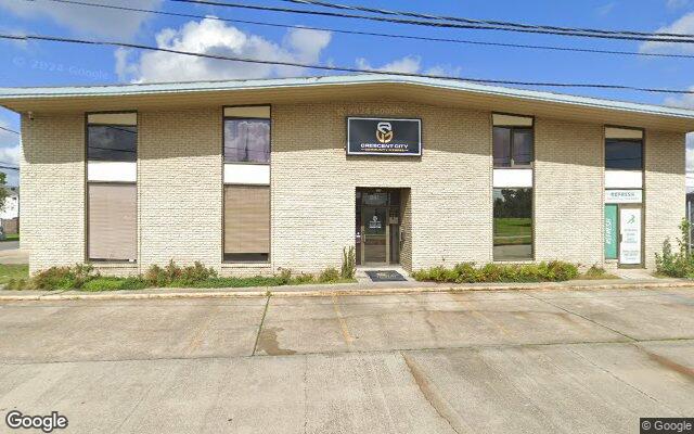 Street view of 841 Gretna Blvd, 5,581 SF warehouse in Gretna, LA