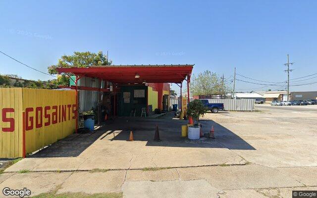 Street view of 708, 716, 730 Barataria Blvd, 35,992 SF industrial/warehouse building in Marrero, LA
