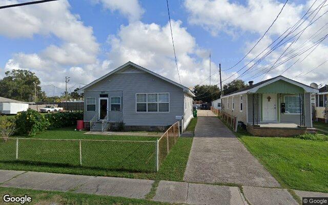 Street view of 2401 Lafayette St, Apartment Complex in Gretna, LA
