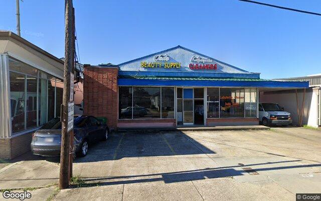 Street view of 1130 Lafayette St, 3,353 SF retail building in Gretna, LA