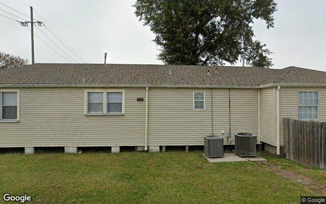 Street view of 11 Hickory Ave, 1,973 SF office building in Harahan, LA