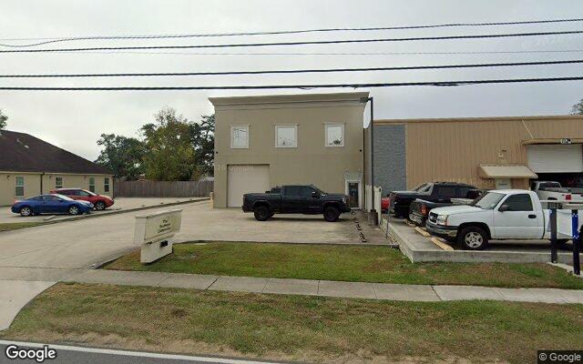 Street view of 704 Hickory Ave, 2,744 SF office building in Harahan, LA