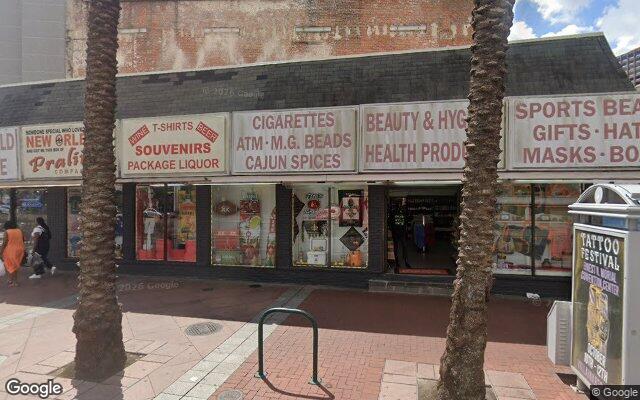 Street view of 365 Canal St, 652,548 SF office building in New Orleans, LA