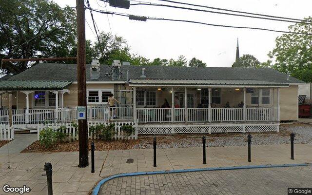 Street view of 325 Williams Blvd, 3,100 SF restaurant building in Kenner, LA