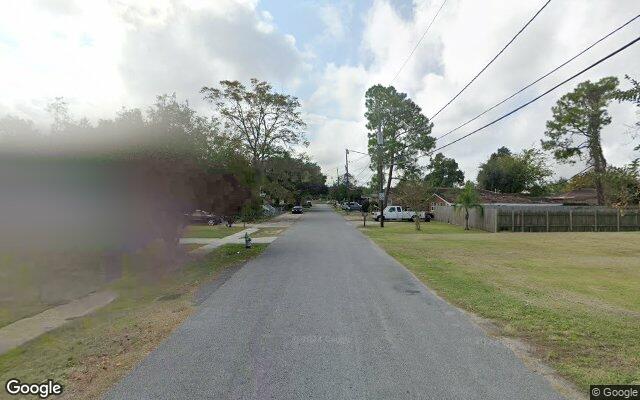 Street view of 321, 325 S Bengal Rd, Apartment Complex in Metairie, LA