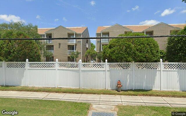 Street view of 3801 W Napoleon Ave, 75,600 SF apartment complex in Metairie, LA