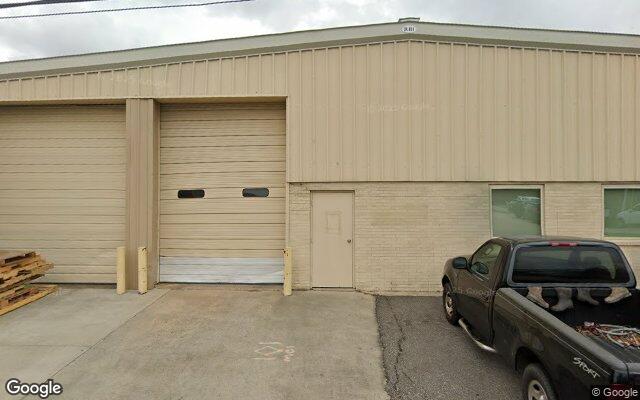 Street view of 2609 Ridgelake Dr, 9,900 SF industrial/warehouse building in Metairie, LA