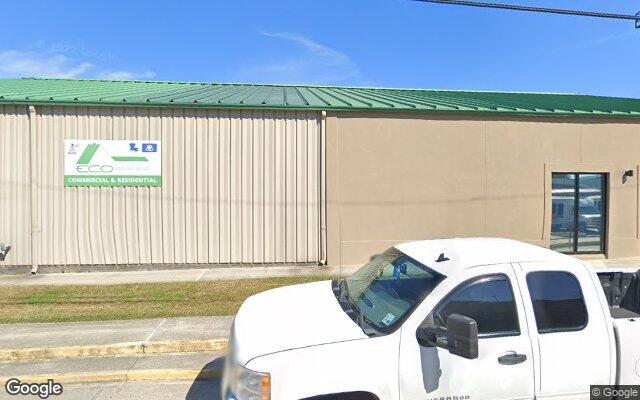 Street view of 3217 27th St, 8,630 SF industrial/warehouse building in Metairie, LA