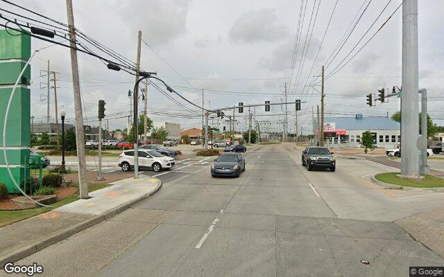 Street view of 3212 W Esplanade Ave N, 5,400 SF retail building in Metairie, LA