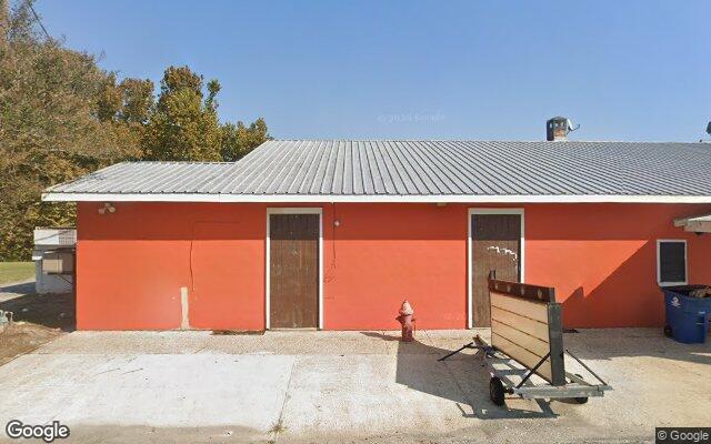 Street view of 817 Veterans Blvd, 4,600 SF retail building in Donaldsonville, LA