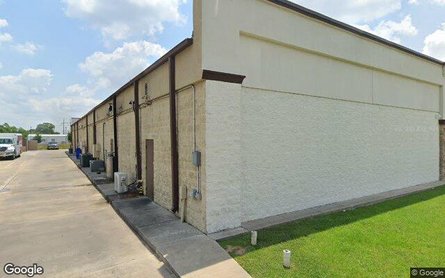 Street view of 1505 Bonin Rd, 8,595 SF convenience store and gas station in Youngsville, LA