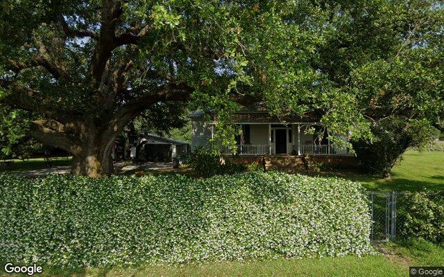 Street view of 219 S Eola Rd, 2,629 SF restaurant building in Broussard, LA