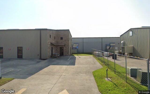 Street view of 129 Spinner Dr, 15,000 SF industrial/warehouse building in Broussard, LA