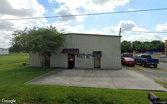 Street view of 113 Charbonnet Rd, 4,667 SF industrial/warehouse building in Duson, LA