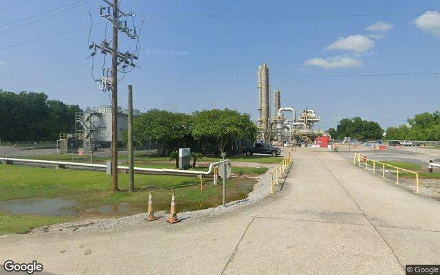 Street view of 9288 Hwy 75, 16,693 SF industrial/warehouse building in Geismar, LA