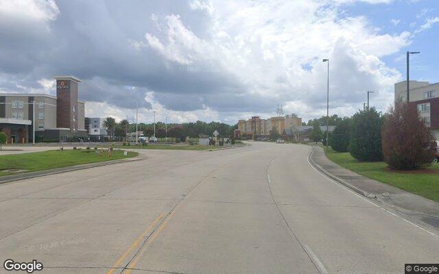 Street view of 2706 S Cabela's Pkwy, 14,700 SF strip center in Gonzales, LA