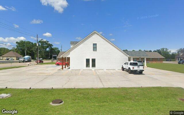 Street view of 2020 S Burnside Ave, 1,845 SF office building in Gonzales, LA