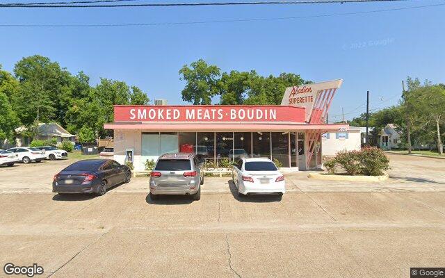 Street view of 600 Lamar Street, 4,862 SF restaurant building in Lafayette, LA