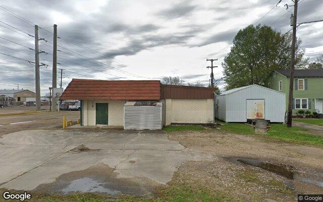 Street view of 2939 Cameron St, 2,400 SF restaurant building in Lafayette, LA