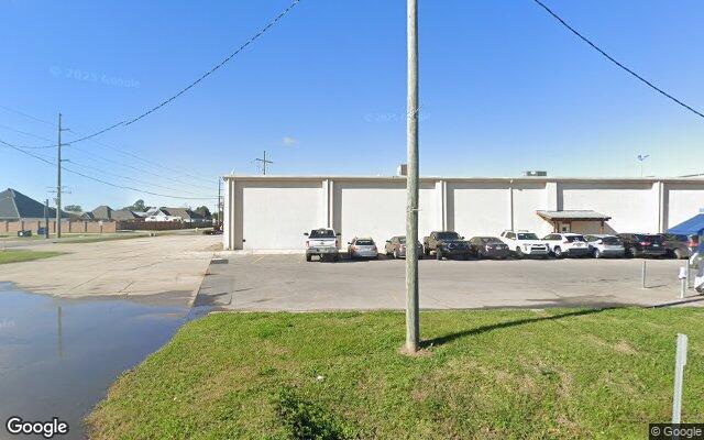 Street view of 5501 Cameron St, 70,405 SF strip center in Scott, LA