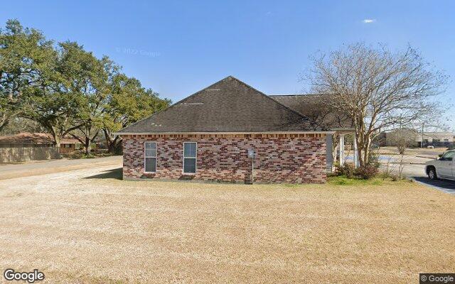 Street view of 306 E Cornerview St, 1,872 SF office building in Gonzales, LA