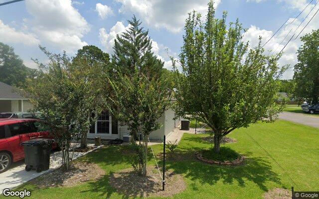 Street view of 218 E Josephine St, 3,750 SF office building in Gonzales, LA