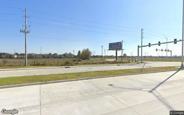 Street view of 8362 Pecue Lane, 1.16 acres of land in Baton Rouge, LA