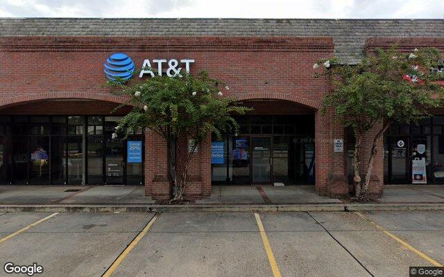 Street view of 601 N Causeway Blvd, 67,292 SF lifestyle center in Mandeville, LA