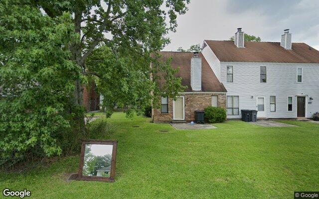 Street view of 15333 Jefferson Hwy, 18,990 SF school building in Baton Rouge, LA