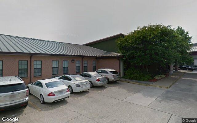 Street view of 8000 Summa Ave, 28,000 SF healthcare building in Baton Rouge, LA