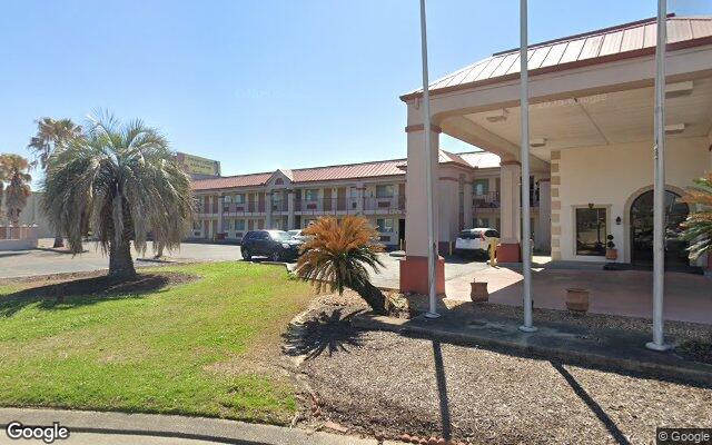 Street view of 11444 Reulet Ave, 17,133 SF hotel in Baton Rouge, LA