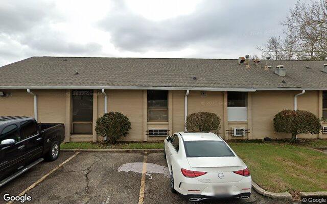 Street view of 4040 North Blvd, 35,735 SF healthcare building in Baton Rouge, LA