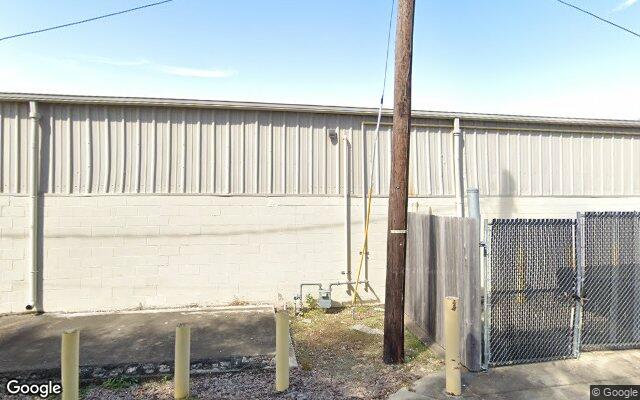 Street view of 1000 Hwy 190 Bus, 23,704 SF freestanding retail building in Covington, LA