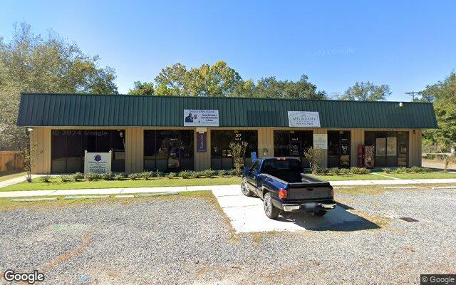 Street view of 317 W 30th Ave, 3,800 SF strip center in Covington, LA
