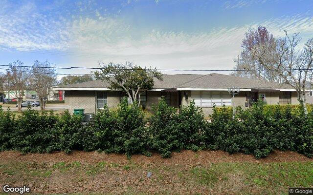 Street view of 5568 Main St, 2,700 SF office building in Zachary, LA