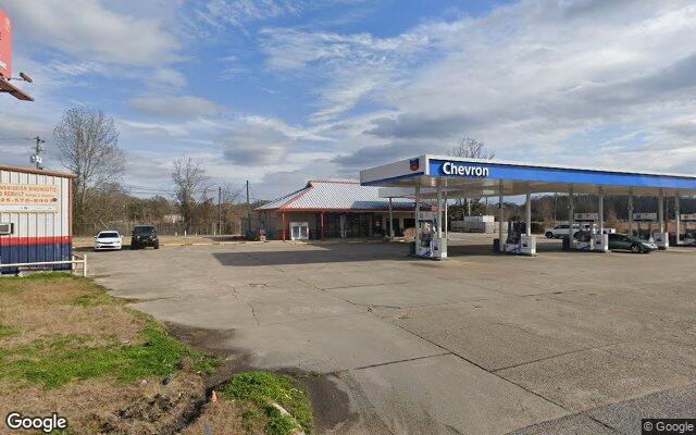 Street view of 20190 Plank Rd, 2,750 SF convenience store and gas station in Zachary, LA