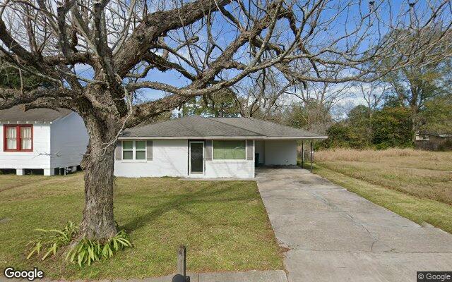 Street view of 4849 Church St, 1,125 SF office building in Zachary, LA